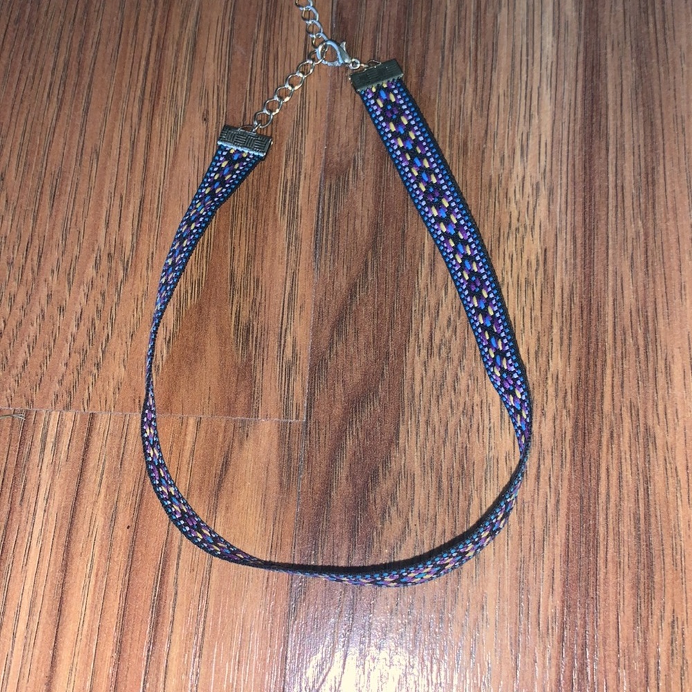 Choker - Picture 3 of 5